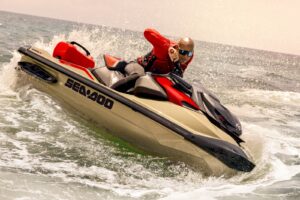 Skútr vodní Sea-Doo RXP XRS 1-up 325hp Audio písková metalíza