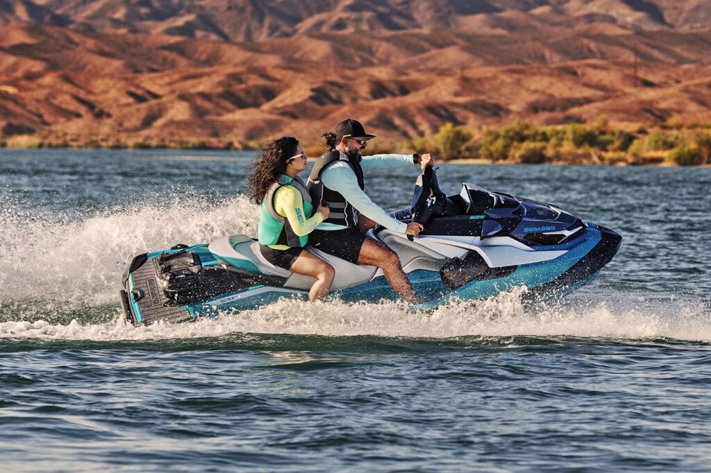 Skútr vodní Sea-Doo GTX LTD 3-up 325hp iDF Audio modrá metalíza