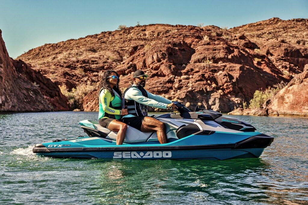 Skútr vodní Sea-Doo GTX LTD 3-up 325hp iDF Audio modrá metalíza