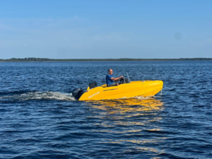 boat-zluta